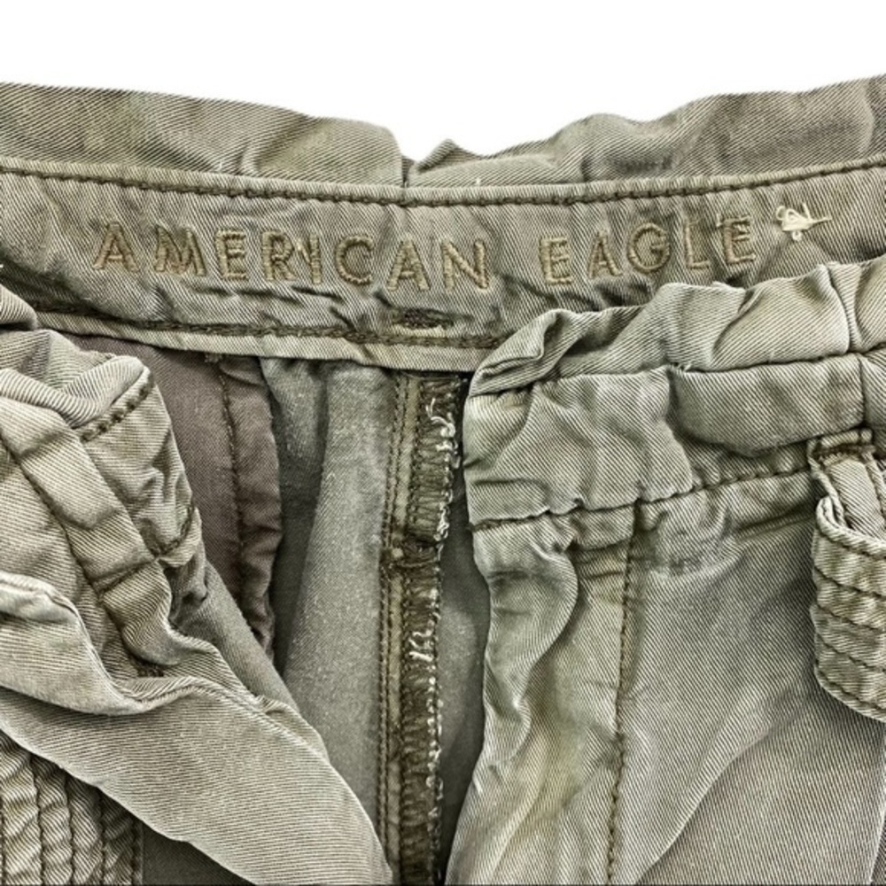 American Eagle Outfitters | High Waist Paper Bag Cropped Pants - Sage Green​ - Picture 9 of 12